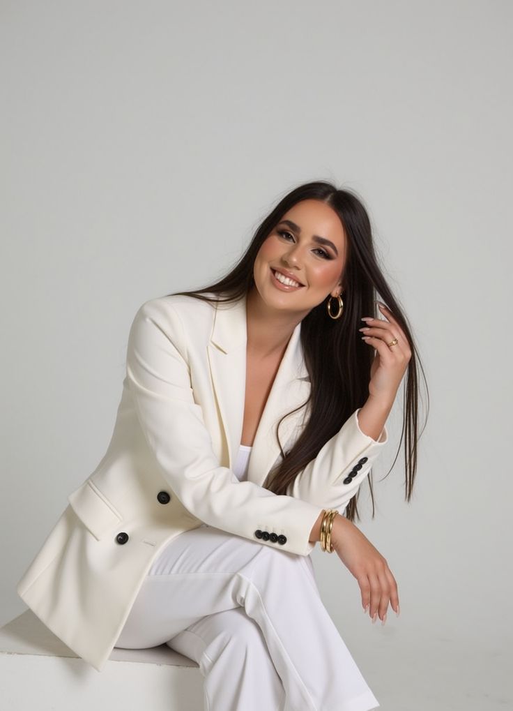 Abg. Manuela Saenz